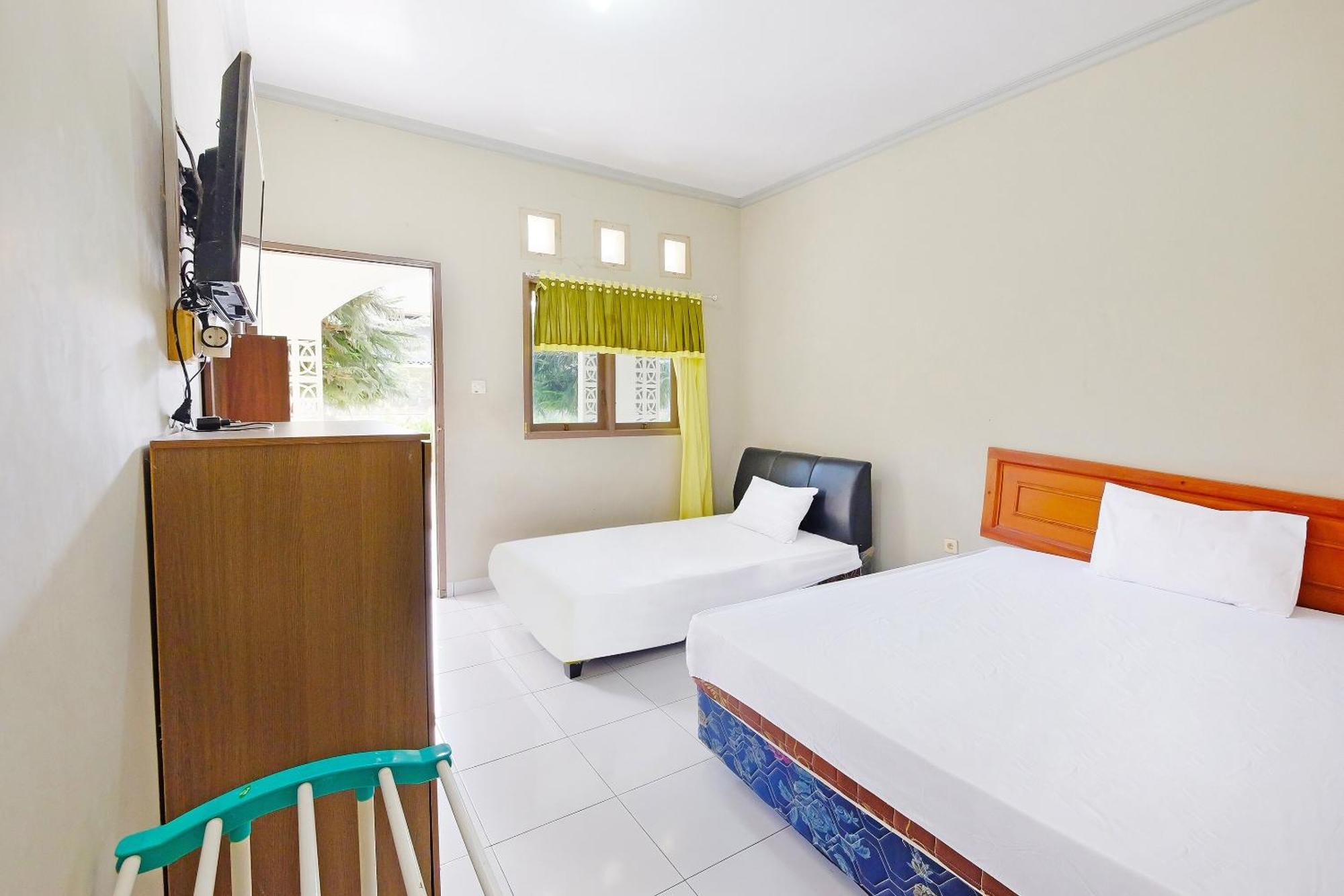 Collection O 91046 Hotel Remaja Indah Masamba Extérieur photo