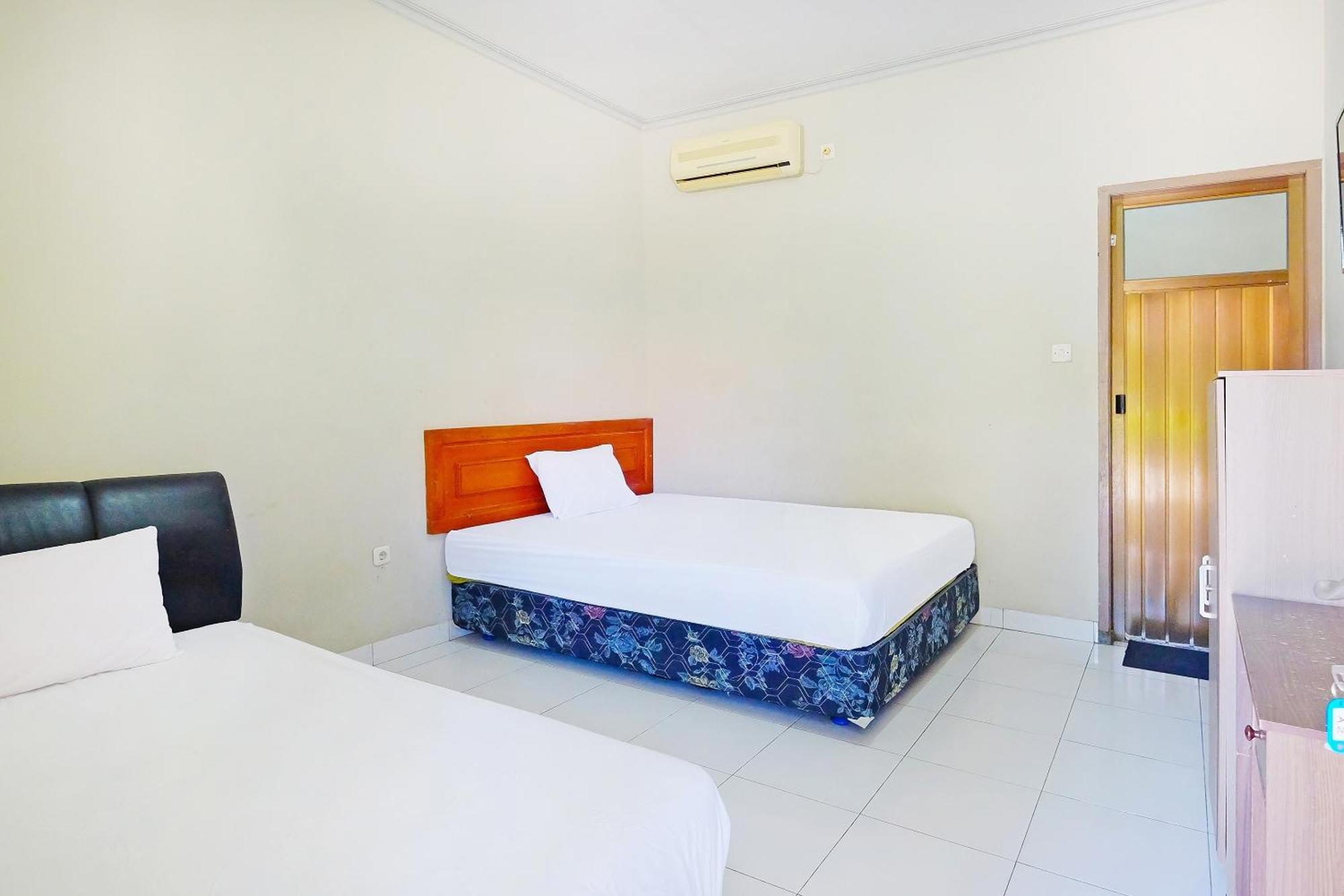 Collection O 91046 Hotel Remaja Indah Masamba Extérieur photo