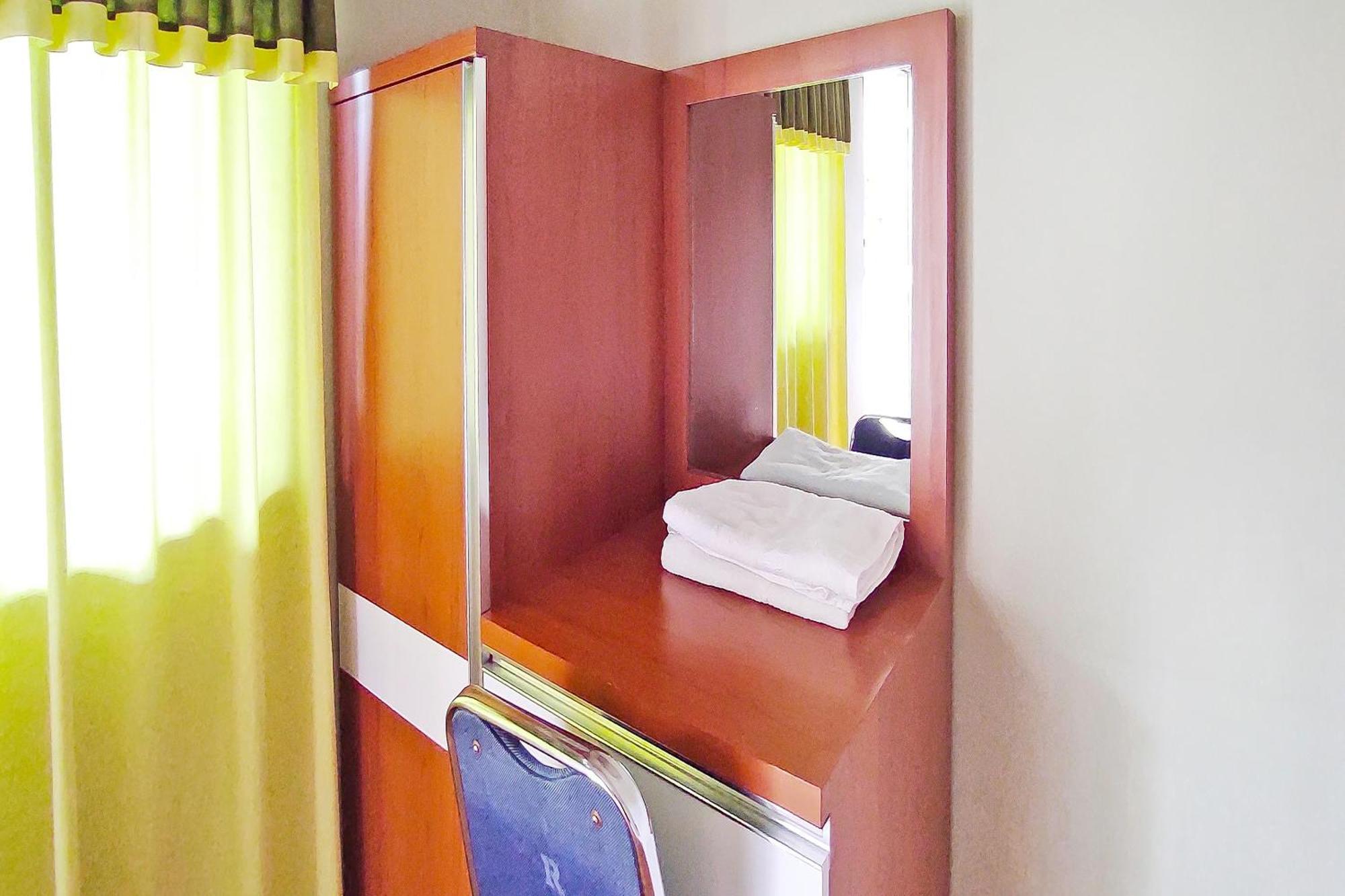 Collection O 91046 Hotel Remaja Indah Masamba Extérieur photo
