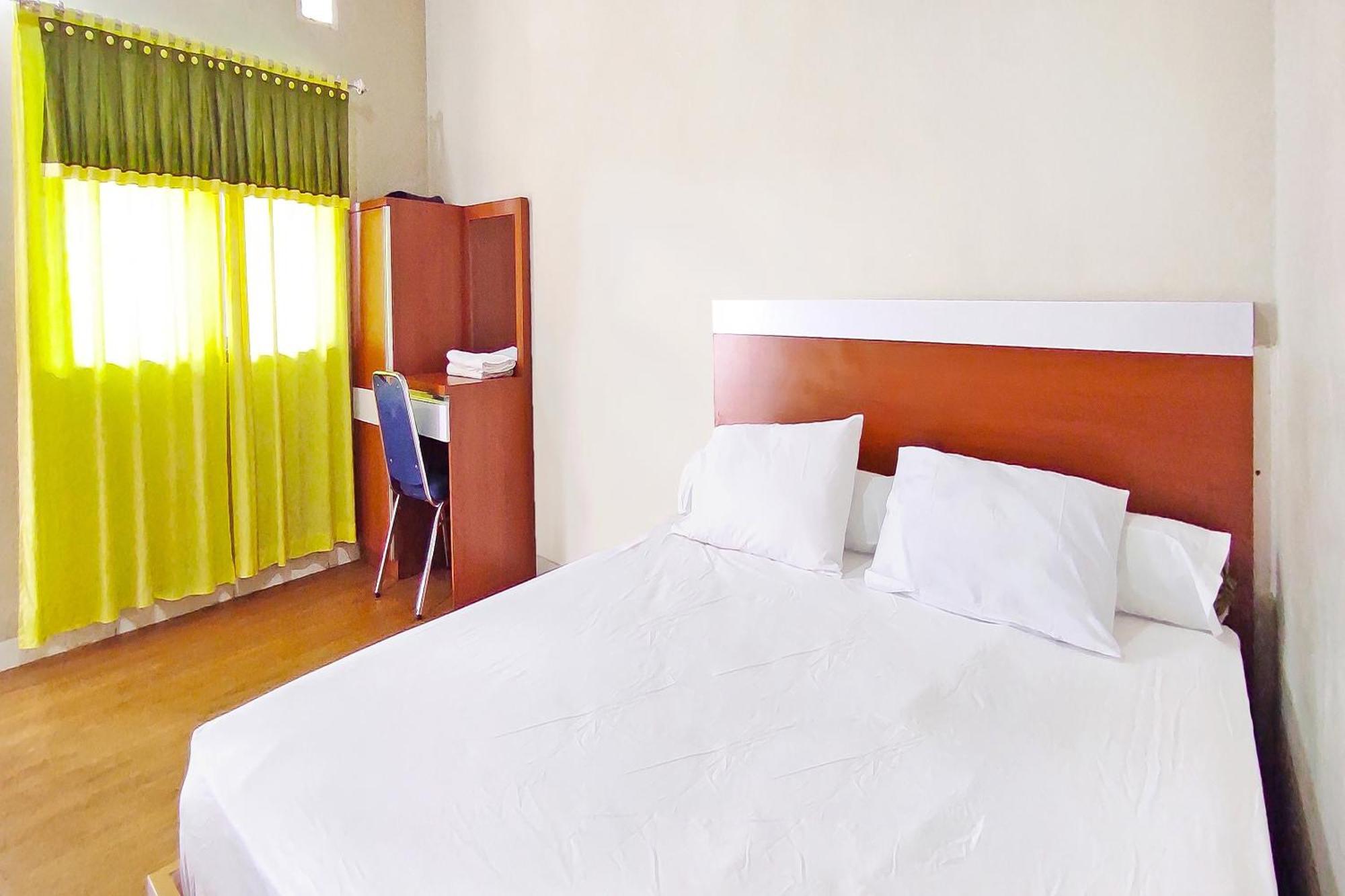 Collection O 91046 Hotel Remaja Indah Masamba Extérieur photo